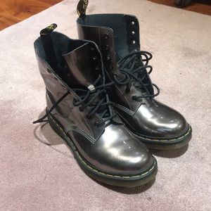 Dr. Martens Pascal boots
